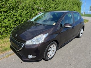 PEUGEOT 208 1,2 VTI HK 82