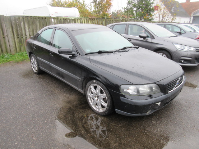 VOLVO S60 2,4