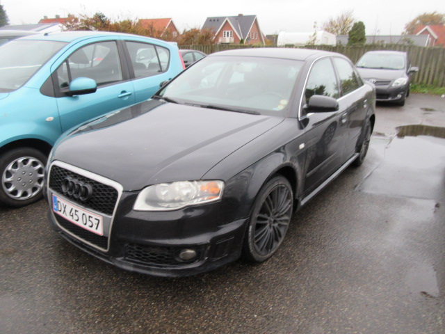 AUDI A4 1,8 T LIMOUSINE