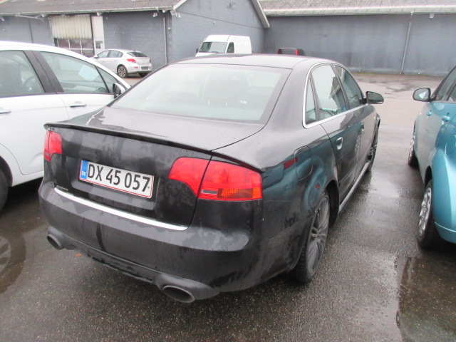 AUDI A4 1,8 T LIMOUSINE