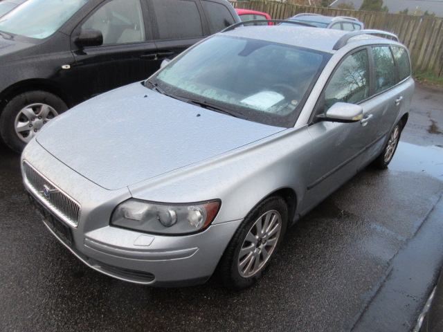 VOLVO V50 2,4I HK 140