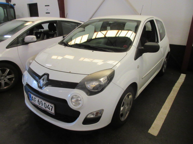 RENAULT TWINGO 1,5 DCI HK 75