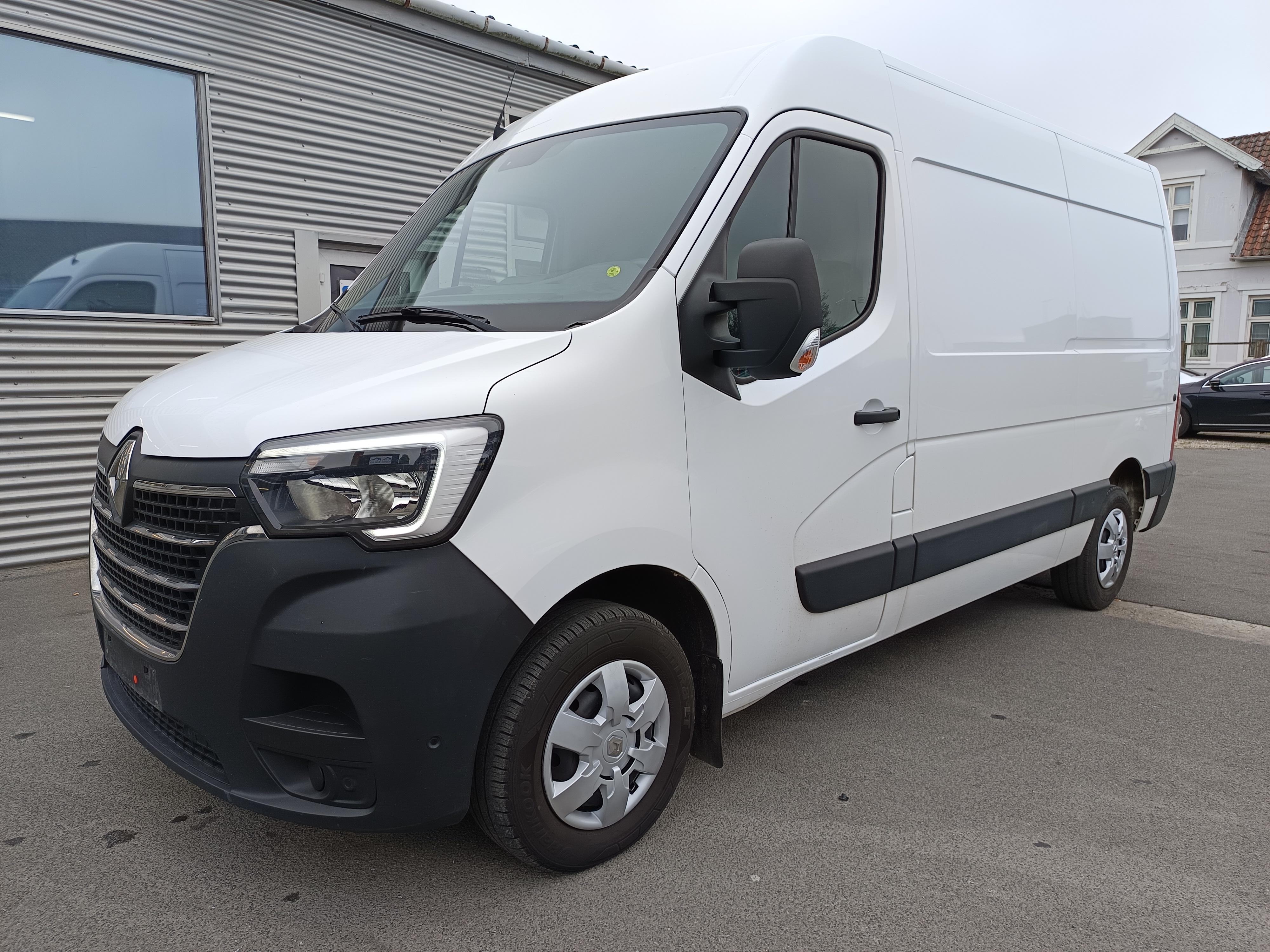 RENAULT MASTER 2,3 DCI  L2H2 T33 HK 15