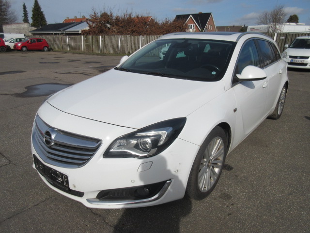 OPEL INSIGNIA 2,0 CDTI COSMO HK 163