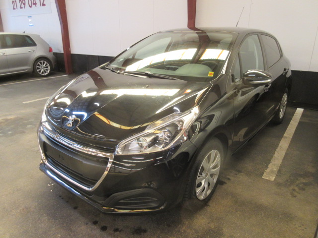 PEUGEOT 208 1.2 VTI STRIKE HK 82