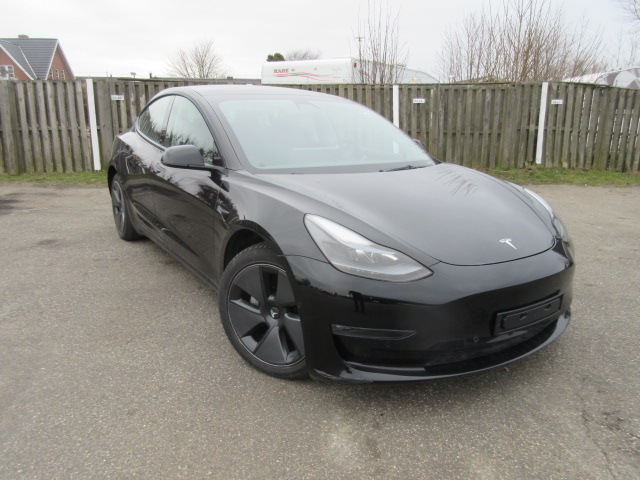 TESLA MODEL 3 LONG RANGE DUAL MOTOR