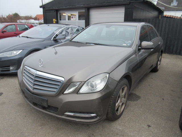 MERCEDES E200 CDI BE AUT HK 136