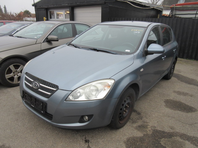 KIA CEED 1,6I HK 122