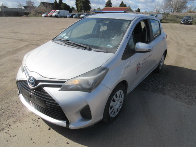 TOYOTA YARIS 1,5 HYBRID AUT HK 73 H2