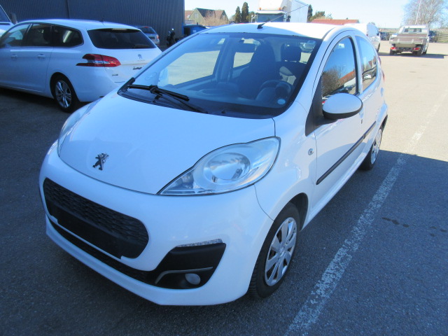 PEUGEOT 107 1,0 CHAMPION AIR HK 68