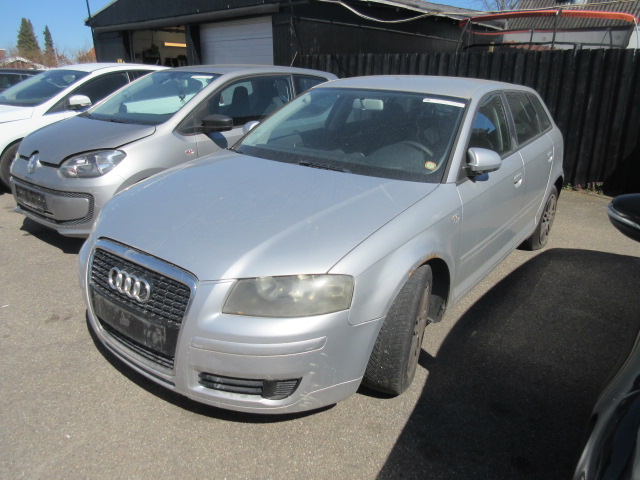 AUDI A3 1,6I HK 102