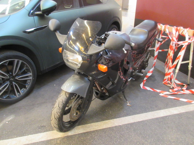 SUZUKI GSX 750F