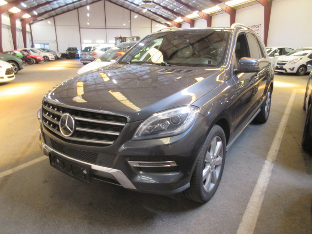 MERCEDES ML 350 4MATIC AUT HK 306