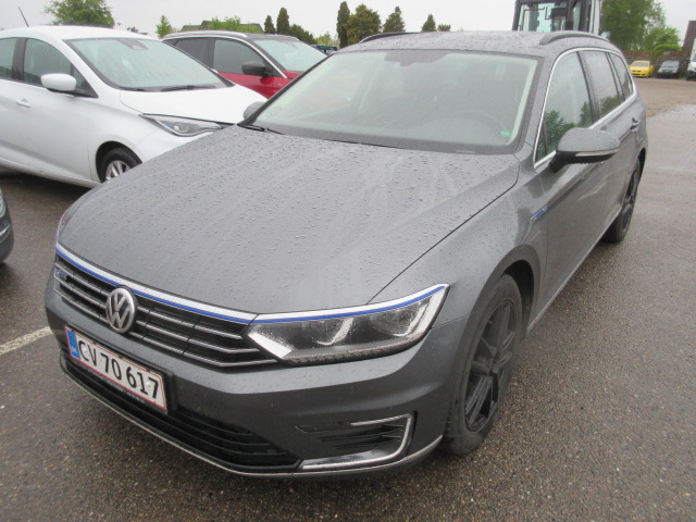 VW PASSAT GTE 1.4 TSI AUT HK 156