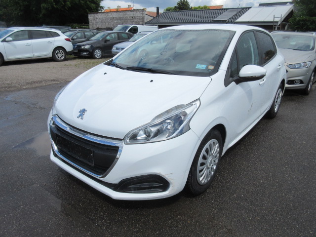 PEUGEOT 208 1,2 VTI HK 82
