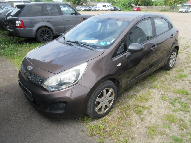 KIA RIO 1,1 CRDI HK 75