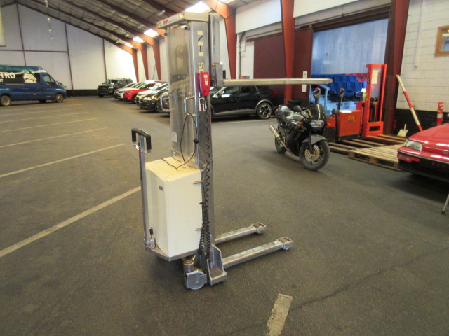 NH SB500 STABLER