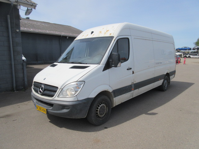 MERCEDES SPRINTER 319 CDI HK 190 H2L3