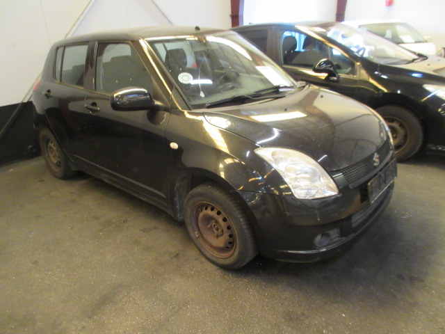 SUZUKI SWIFT 1,3 HK 92