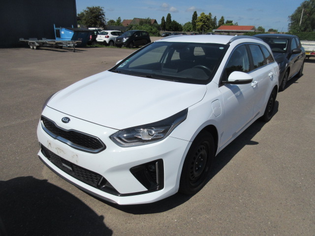 KIA CEED 1.6 GDI PRESTIGE AUT 105
