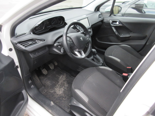 PEUGEOT 208 1,0 VTI HK 68