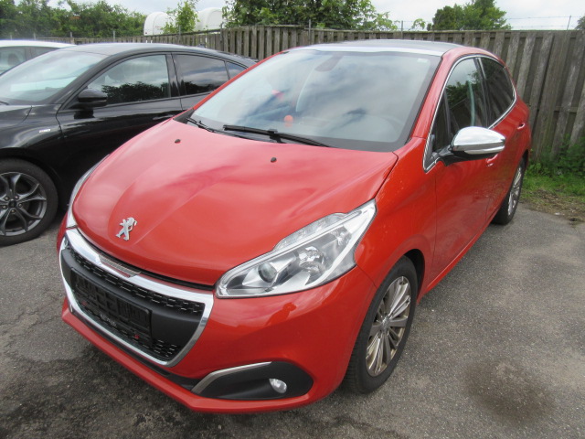 PEUGEOT 208 1,2 I HK 83 ALLURE SKY