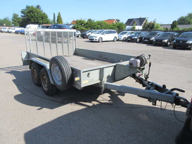 VARIANT 2702 M2