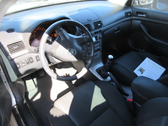 TOYOTA AVENSIS 2,0 D-4D HK 126