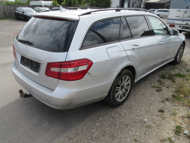 MERCEDES E200T CDI BE AUT HK 136