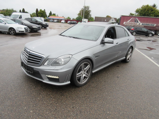 MERCEDES E63 AMG AUT HK 525