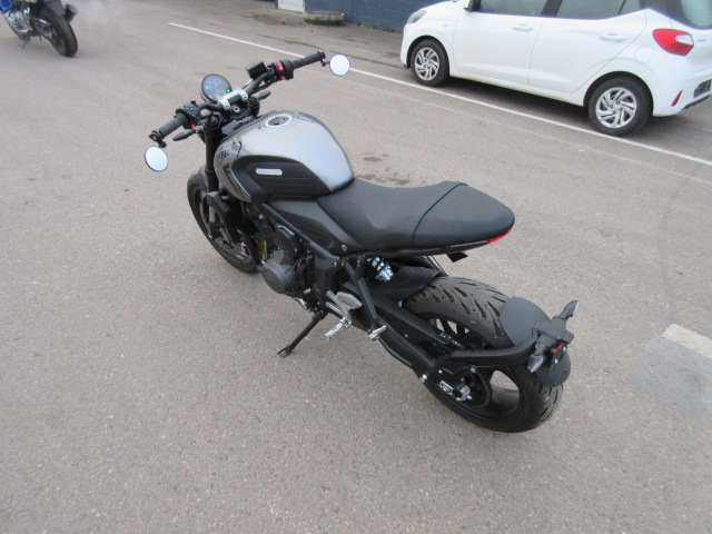 TRIUMPH TRIDENT 1 HK 81