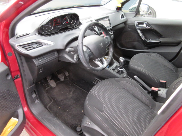 PEUGEOT 208 1,5 BHDI INFINITY 102