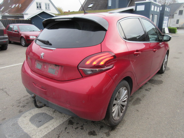 PEUGEOT 208 1,5 BHDI INFINITY 102