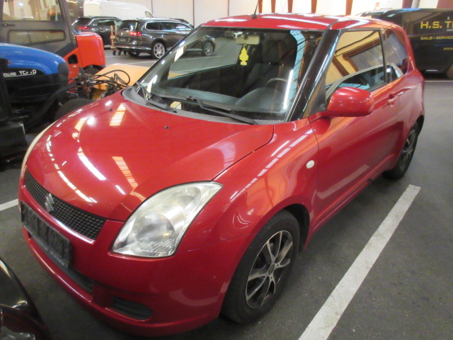 SUZUKI SWIFT 1,5 HK 102 GL-A