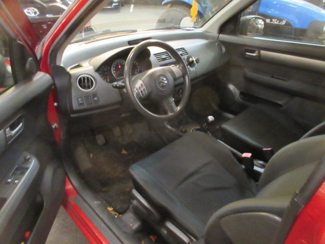 SUZUKI SWIFT 1,5 HK 102 GL-A
