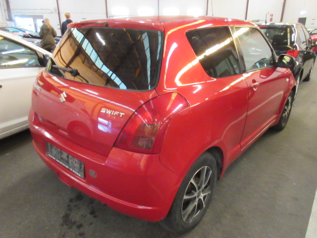 SUZUKI SWIFT 1,5 HK 102 GL-A