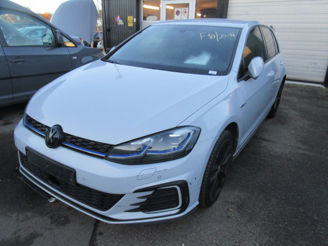 VW GOLF 1,4 GTE DSG HK 204