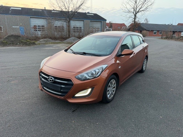 HYUNDAI I30 1,6 CRDI HK 110